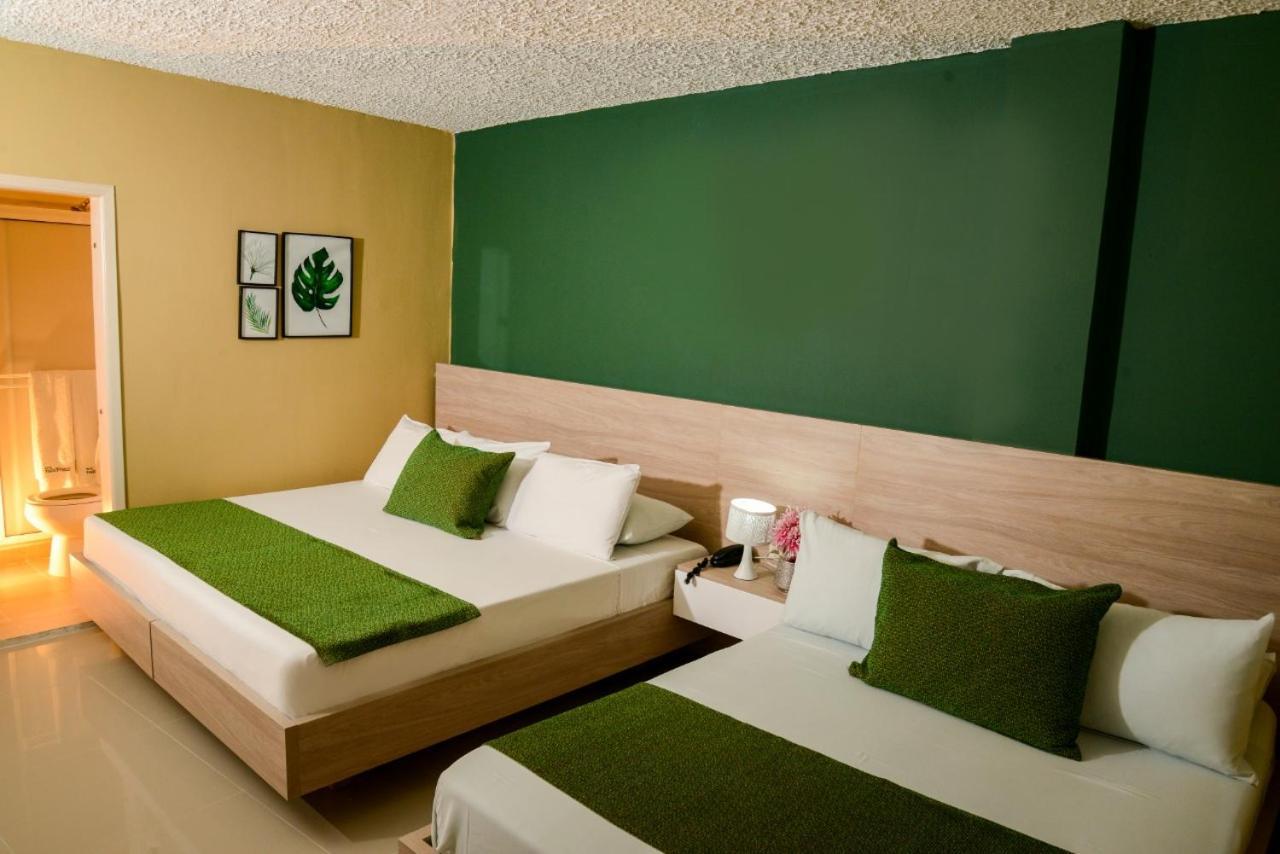 Hotel Prado 34 West Букараманга Екстериор снимка