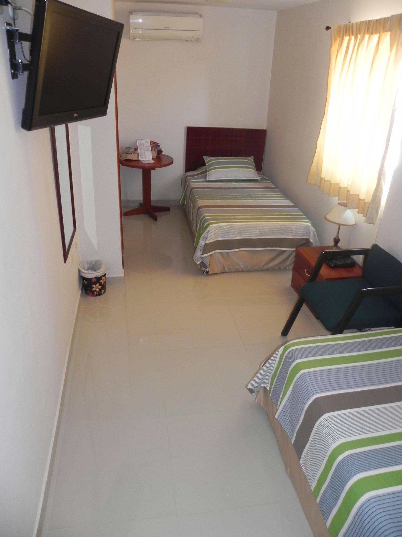 Hotel Prado 34 West Букараманга Екстериор снимка
