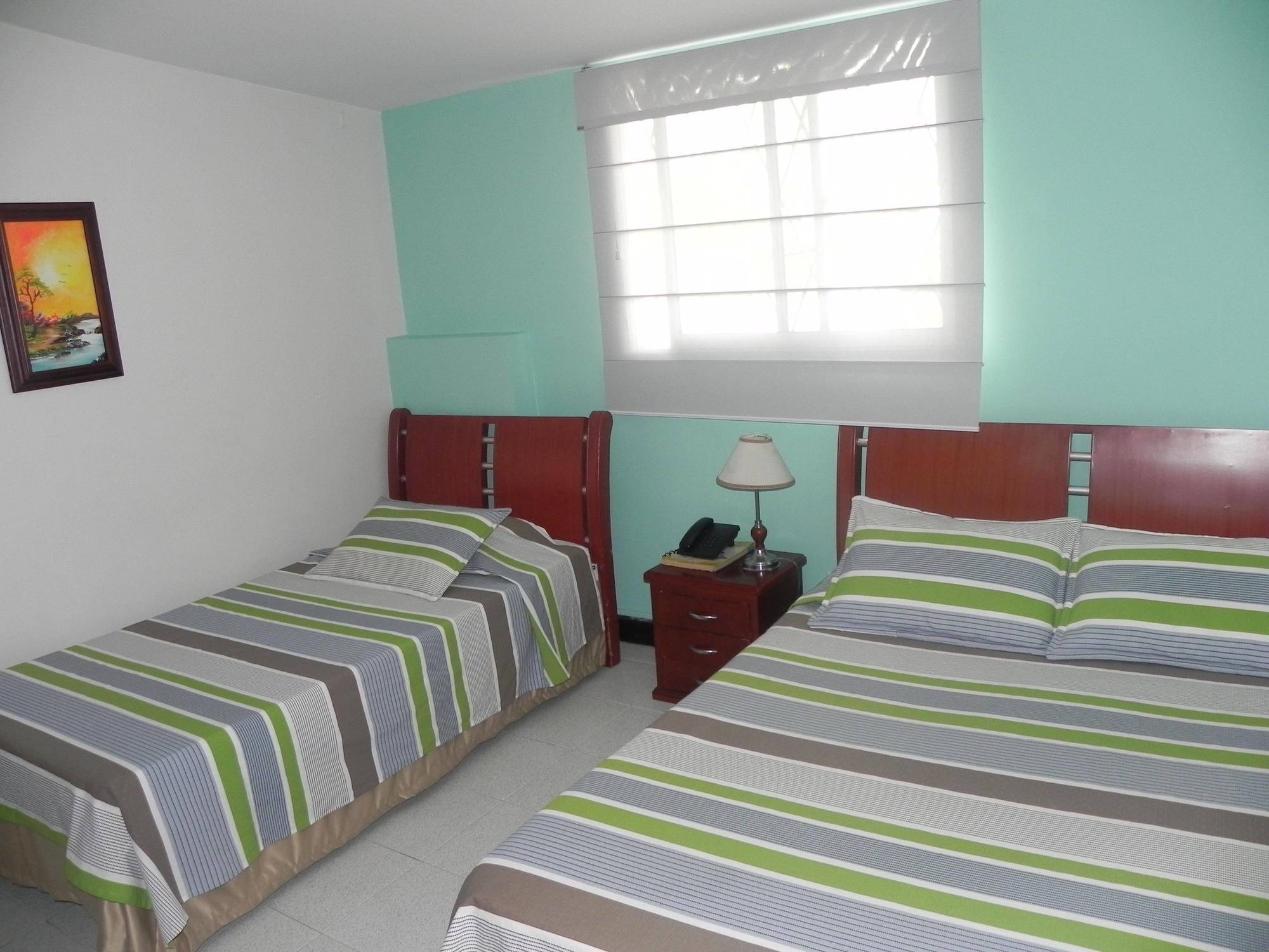 Hotel Prado 34 West Букараманга Екстериор снимка