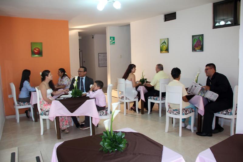 Hotel Prado 34 West Букараманга Екстериор снимка
