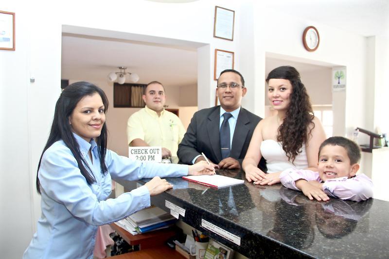 Hotel Prado 34 West Букараманга Екстериор снимка