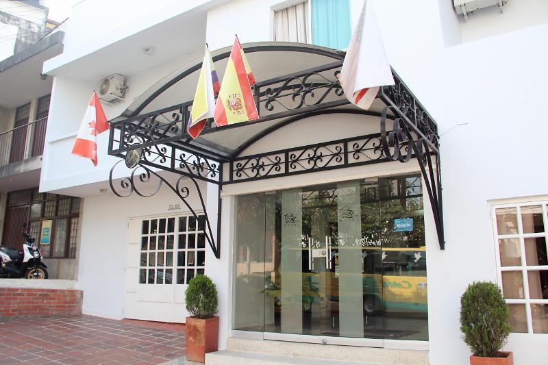 Hotel Prado 34 West Букараманга Екстериор снимка