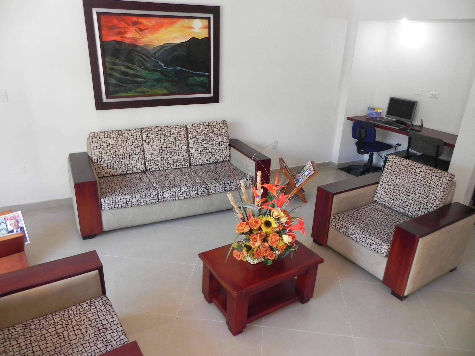 Hotel Prado 34 West Букараманга Екстериор снимка