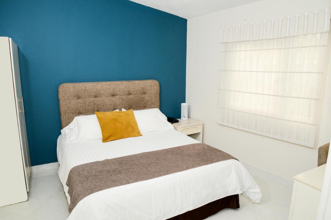 Hotel Prado 34 West Букараманга Екстериор снимка
