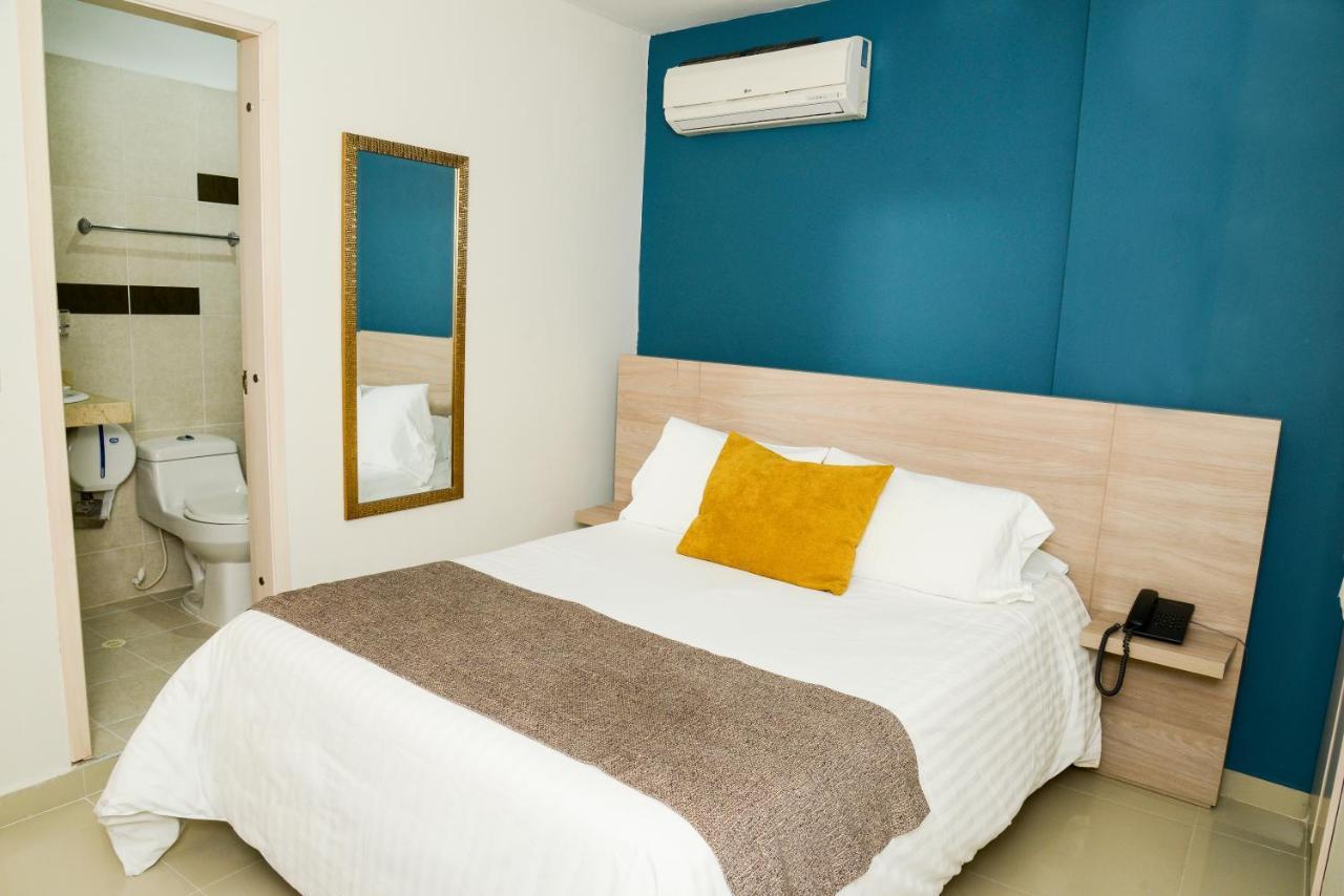 Hotel Prado 34 West Букараманга Екстериор снимка